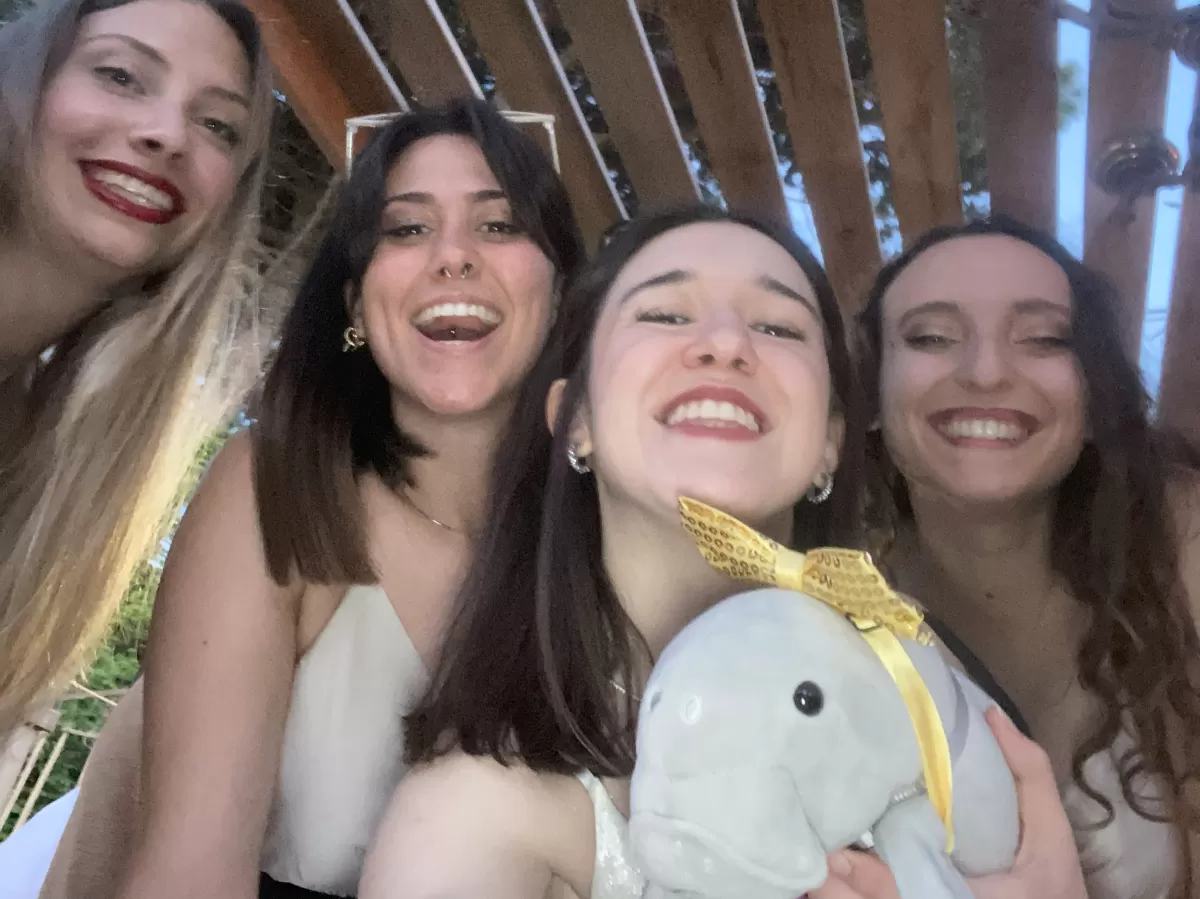 photo with the mascotte