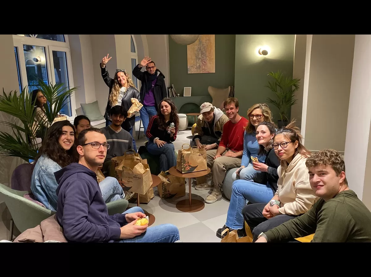 A picture from the "snack" moment