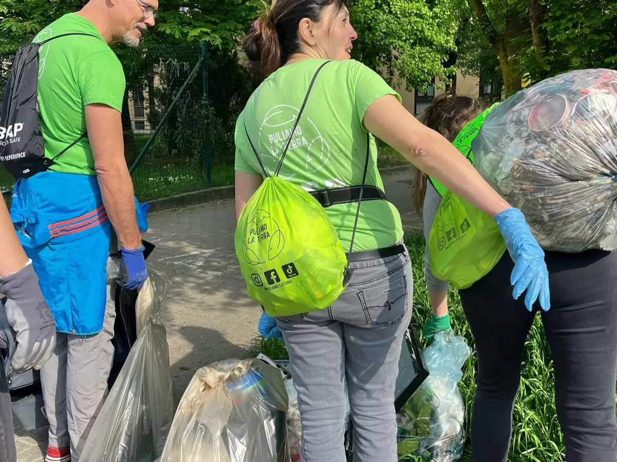 Group of volunteers during the clean up activity