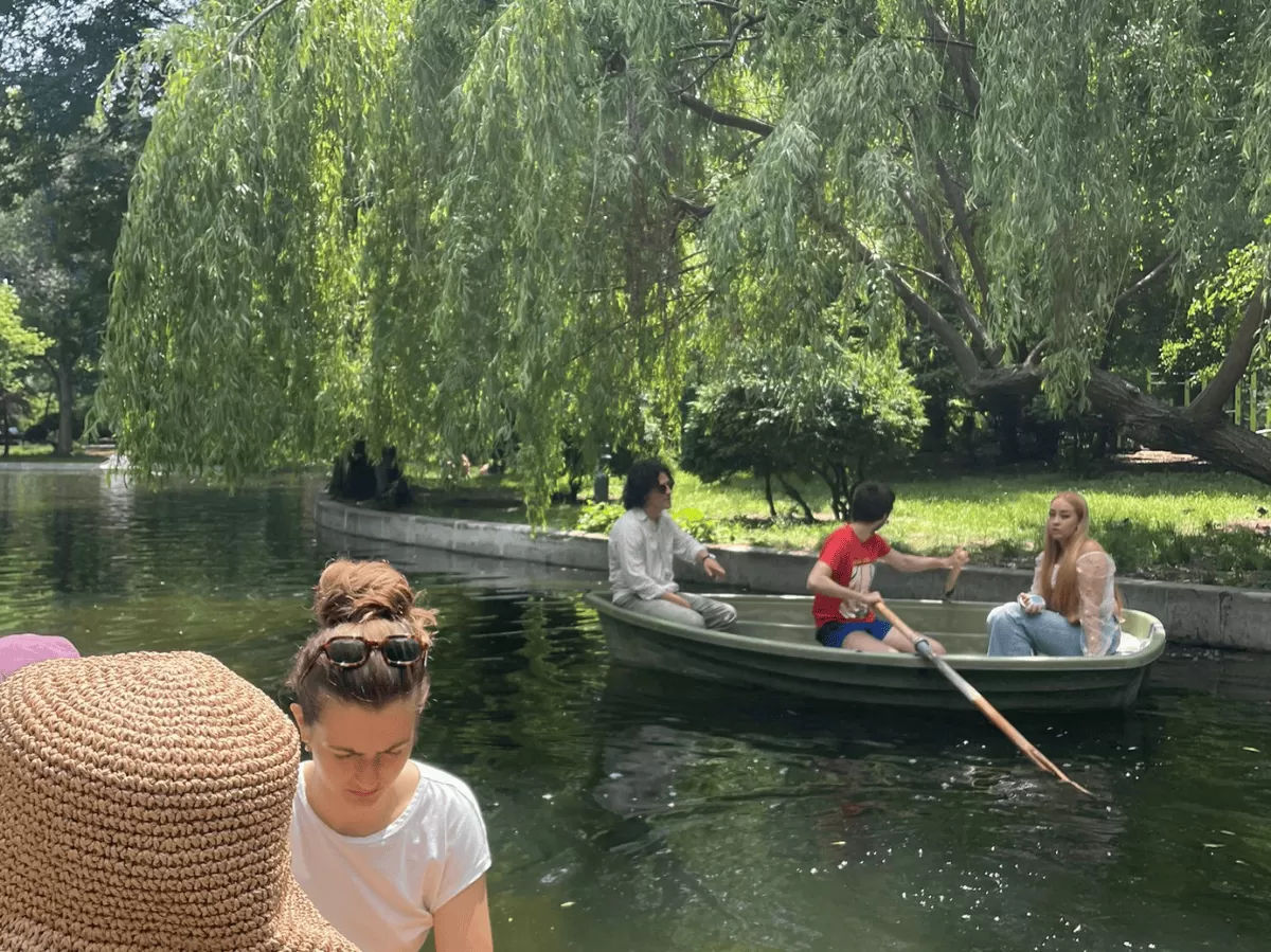 The erasmus students on the lake