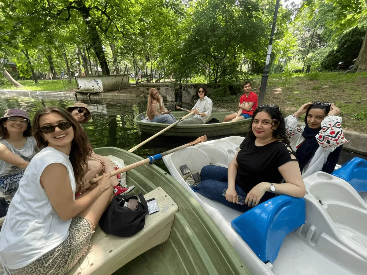 The erasmus students on the lake
