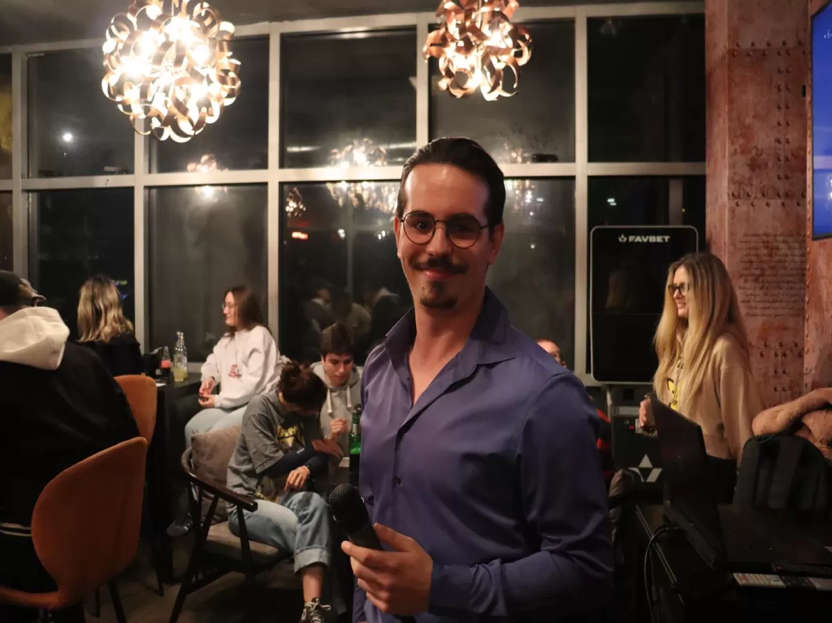 our lovely quiz master