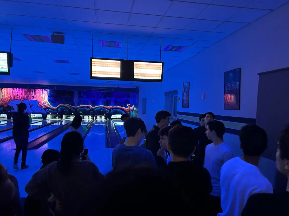 bowling line with people
