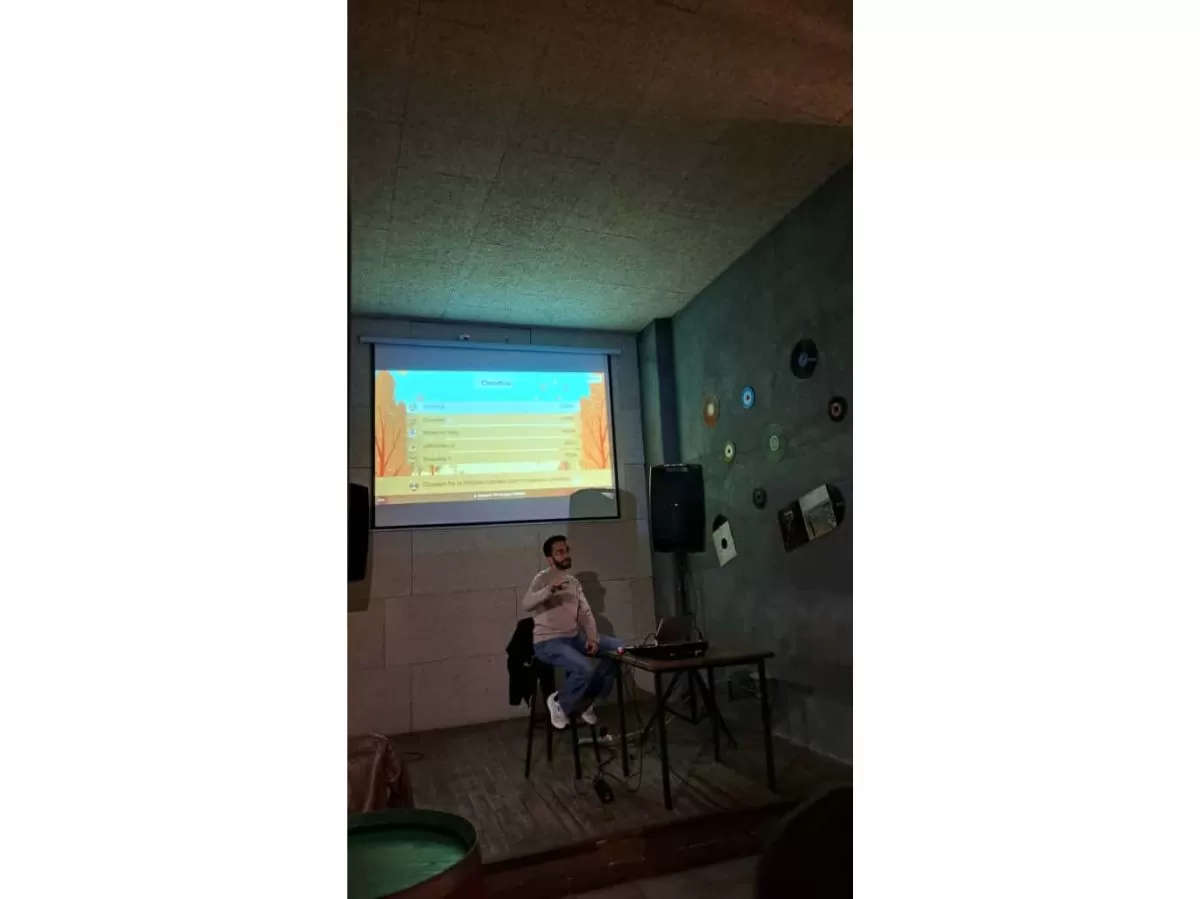 Organizer with the kahoot