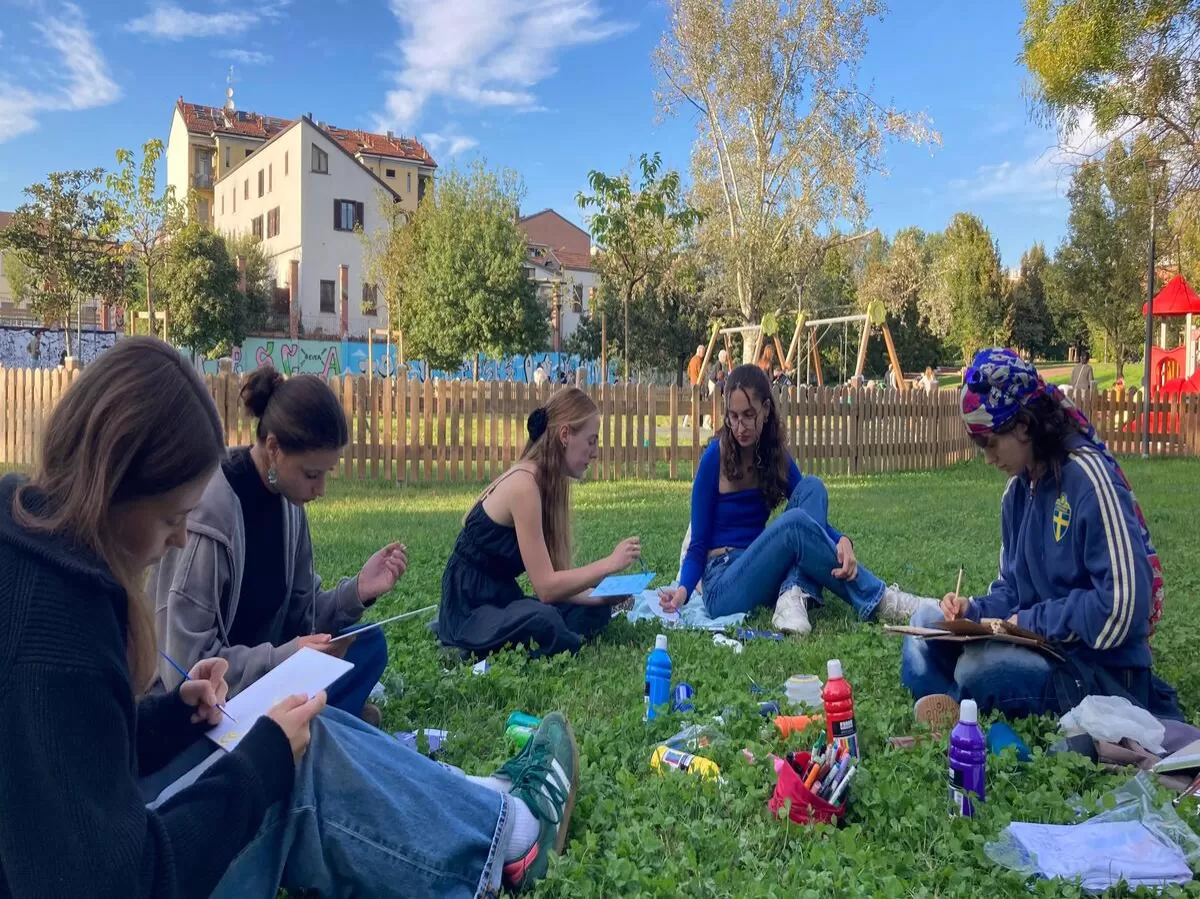 Girls' painting their own canvas