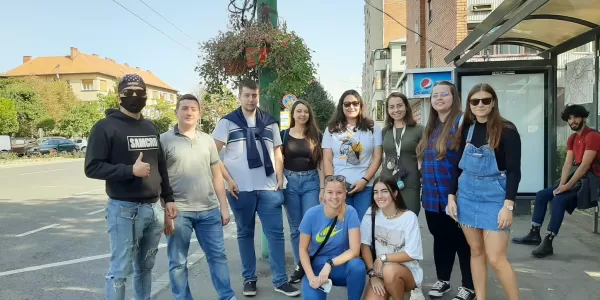 Students heading to the museums