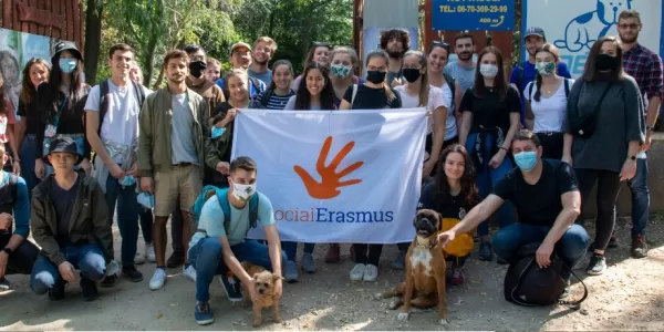 Erasmus students at animal shelter