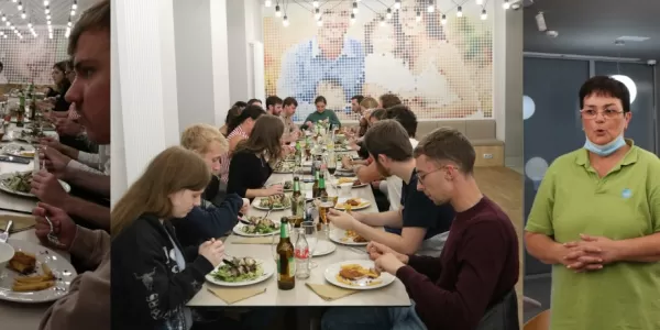 Erasmus students at Ízlelő Restaurant