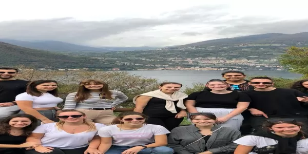 Group of Erasmus students with esn members at the Montisola Lake