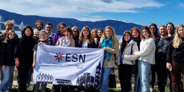 ESN Zadar volunteers with international students at Pelješac bridge