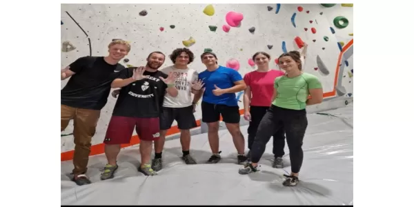 Go indoor climbing