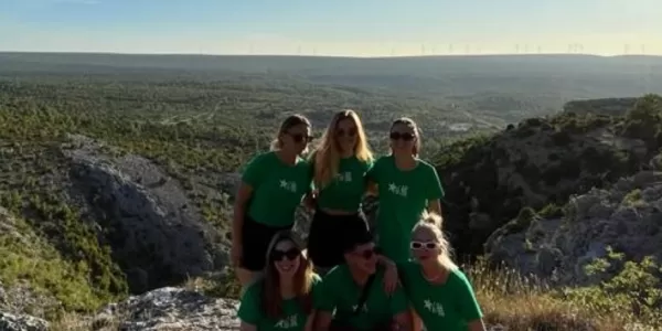 Volunteers in the canyon