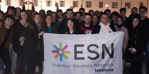 Group photo with ESN Modena flag