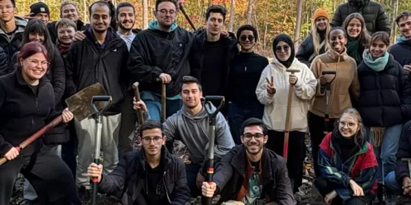 Group picture after planting the trees