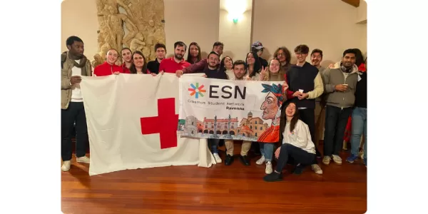 photo of group with Red Cross volunteers