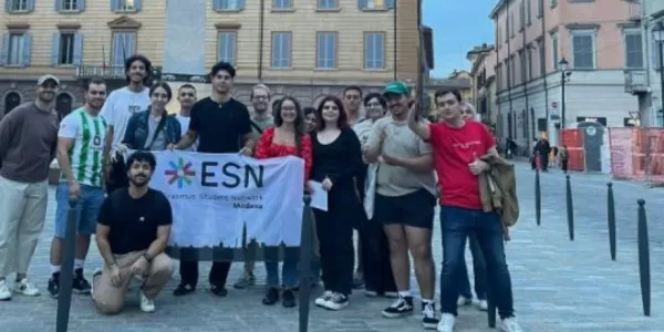 Group Picture with the flag