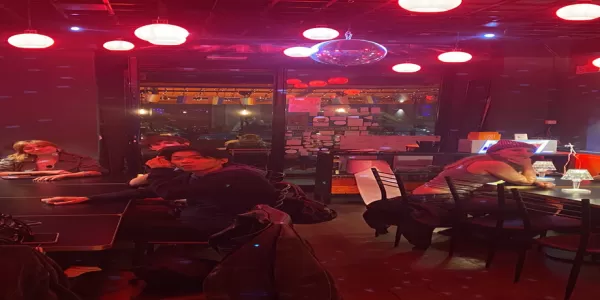 Participants enjoying the evening at the table