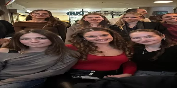 Group photo with all attendees