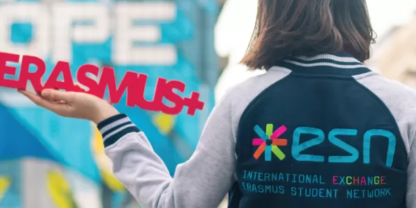 Volunteering promoting the Erasmus+ program