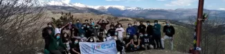 Photo with all the students and volonteers who partecipate at this hiking experience